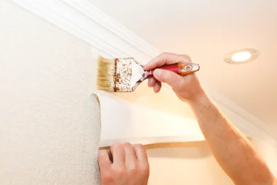 Pose de papier peint à Desvres — revêtements muraux et toiles de verre